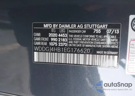 2014 Mercedes-Benz C 250 z USA, uszkodzony, nr VIN WDDGJ4HB1EG176620